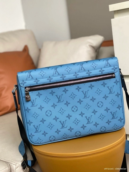Official oldcobbler VUITTON LOUIS NEW MESSENGER 0823